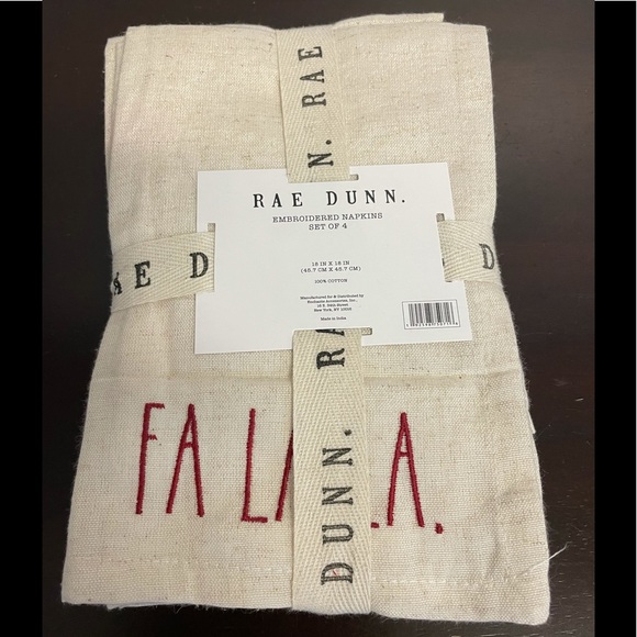 NWT Set of 4 Embroidered Rae Dunn Napkins BELIEVE MERRY FA LA LA SANTA - Picture 5 of 7